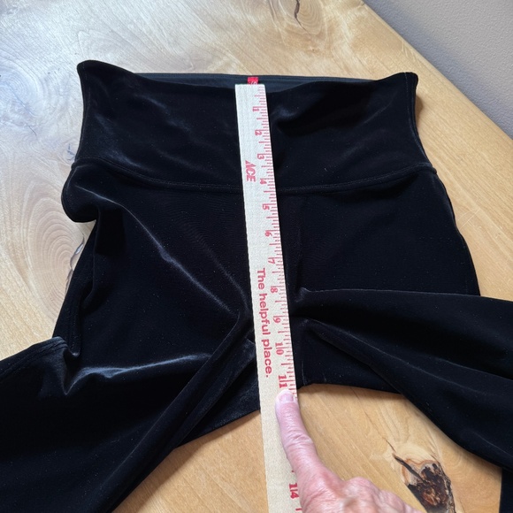 SPANX VELVET LEGGINGS PULL ON SLIMMING HOLIDAY GLAM DRESSY FEMININE FLIRTY M - Picture 9 of 9